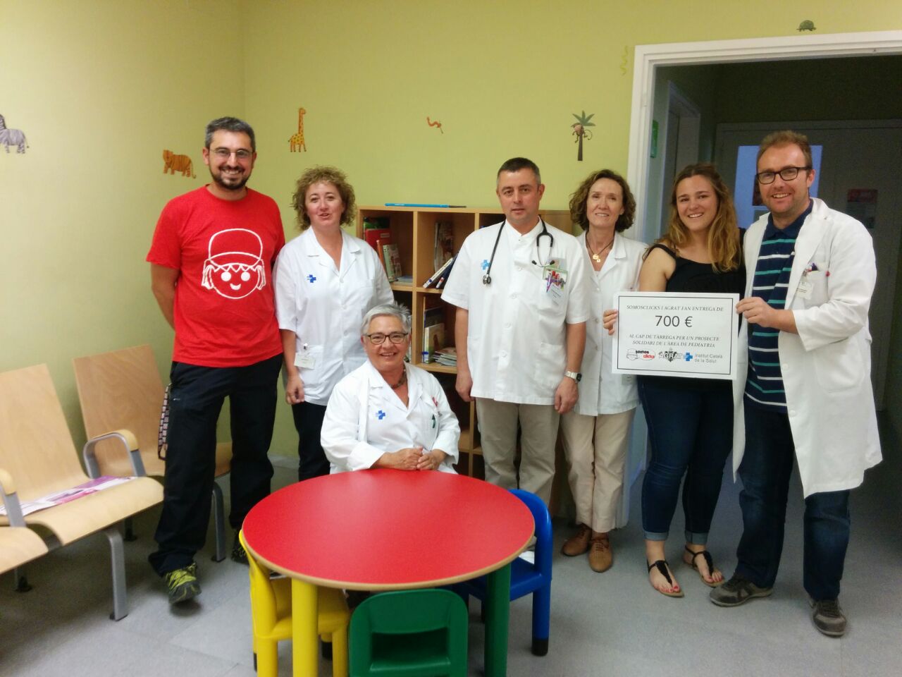 SomosClicks i Agrat entreguen 700 euros a un projecte de pediatria del CAP de Tàrrega