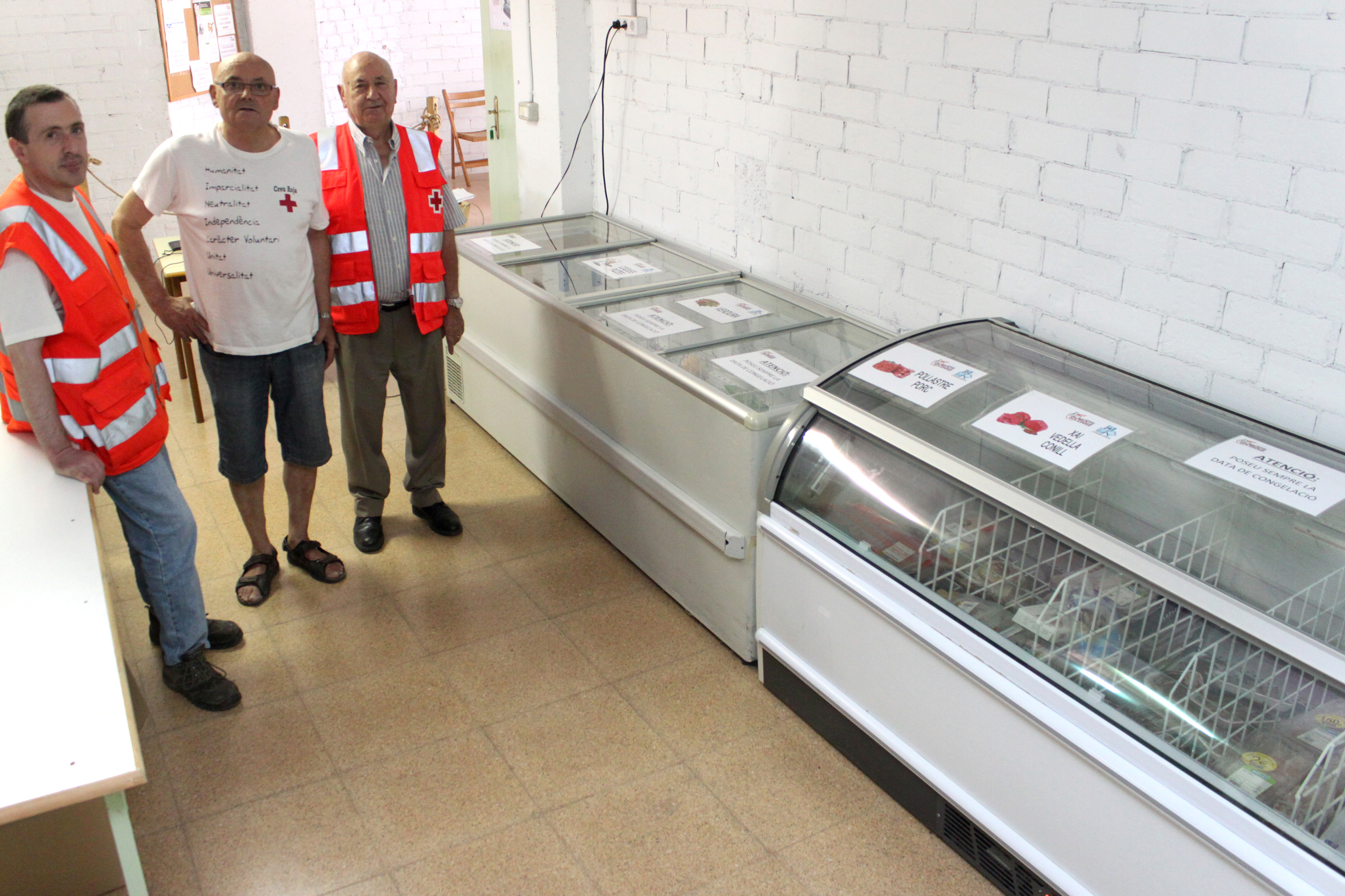 El Magatzem d’Aliments Solidaris de Tàrrega renova aparells congeladors gràcies a una donació