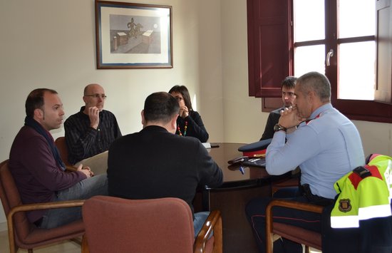 Reunió entre Mossos d’Esquadra i alcaldes de la Segarra per fer front als robatoris de cable telefònic