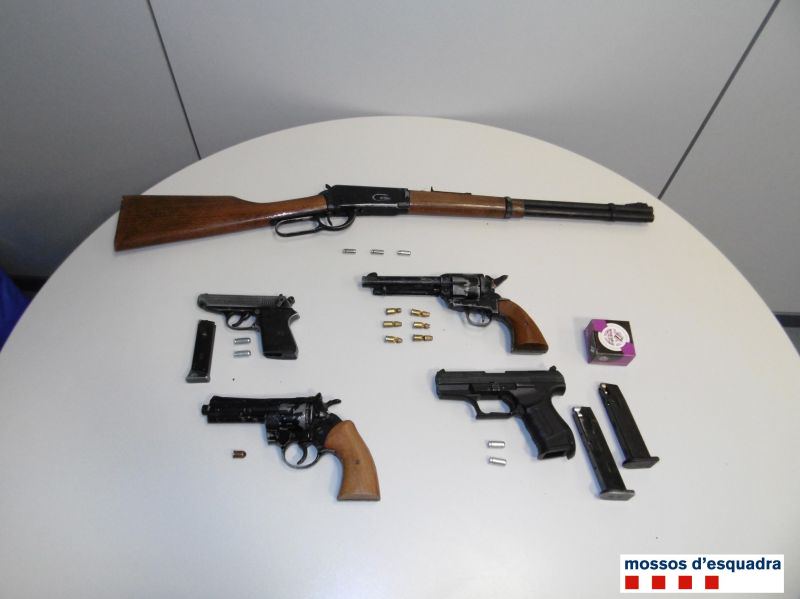 Els Mossos d’Esquadra detenen un home a Mollerussa per tinença no lícita d’armes