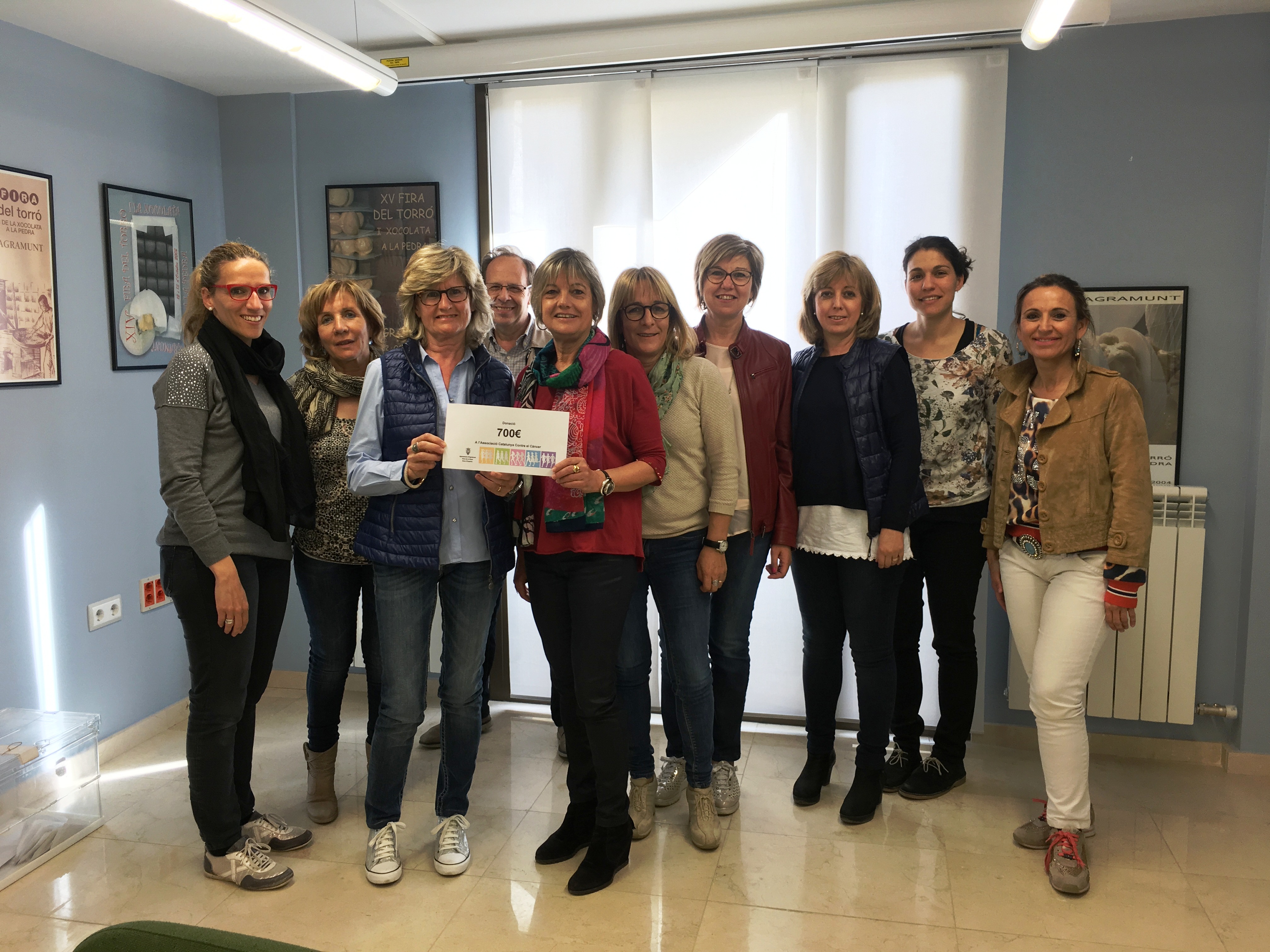 La Cursa de la Dona d’Agramunt dóna 700 euros per la lluita contra el càncer