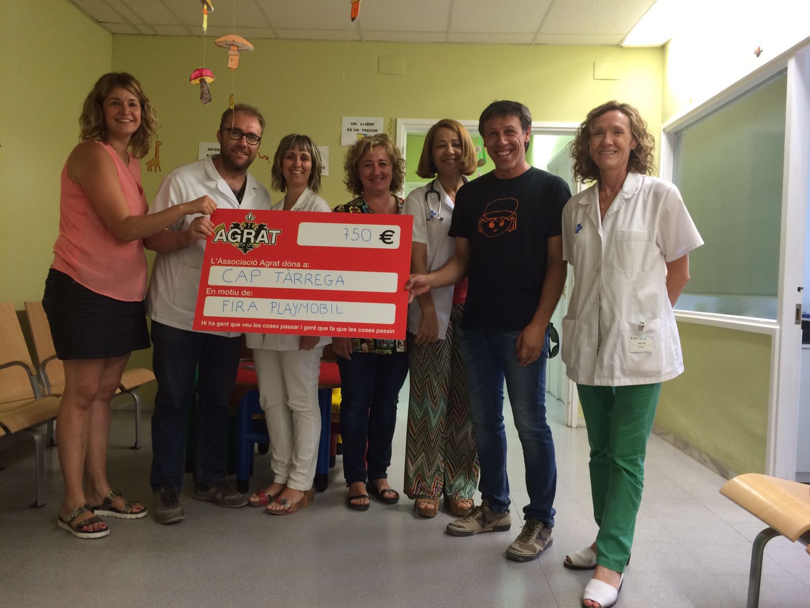 SomosClicks i Agrat entreguen 750 euros a un projecte de pediatria del CAP de Tàrrega