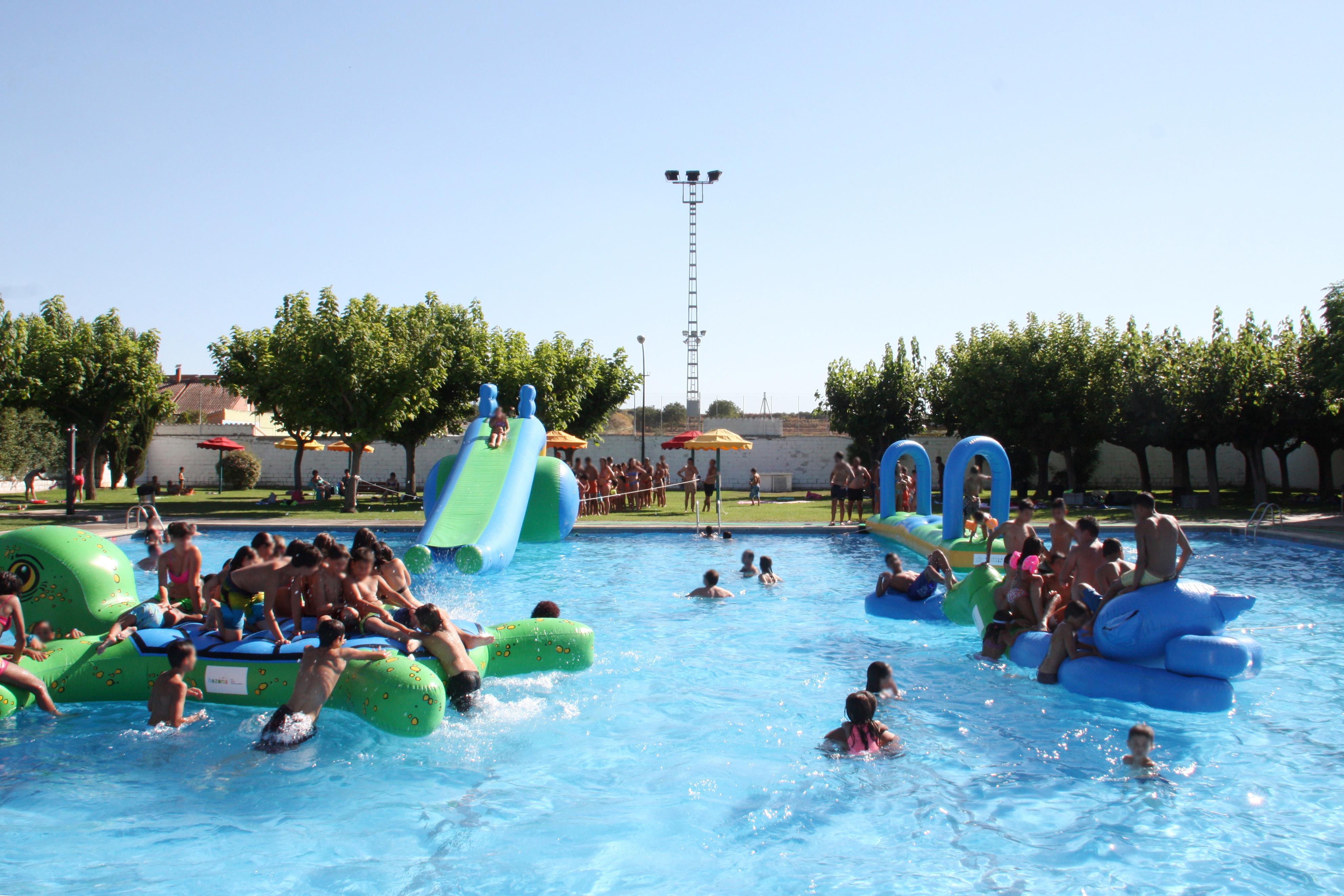 Bellpuig celebra el Programa Nereu amb una festa aquàtica a les piscines municipals