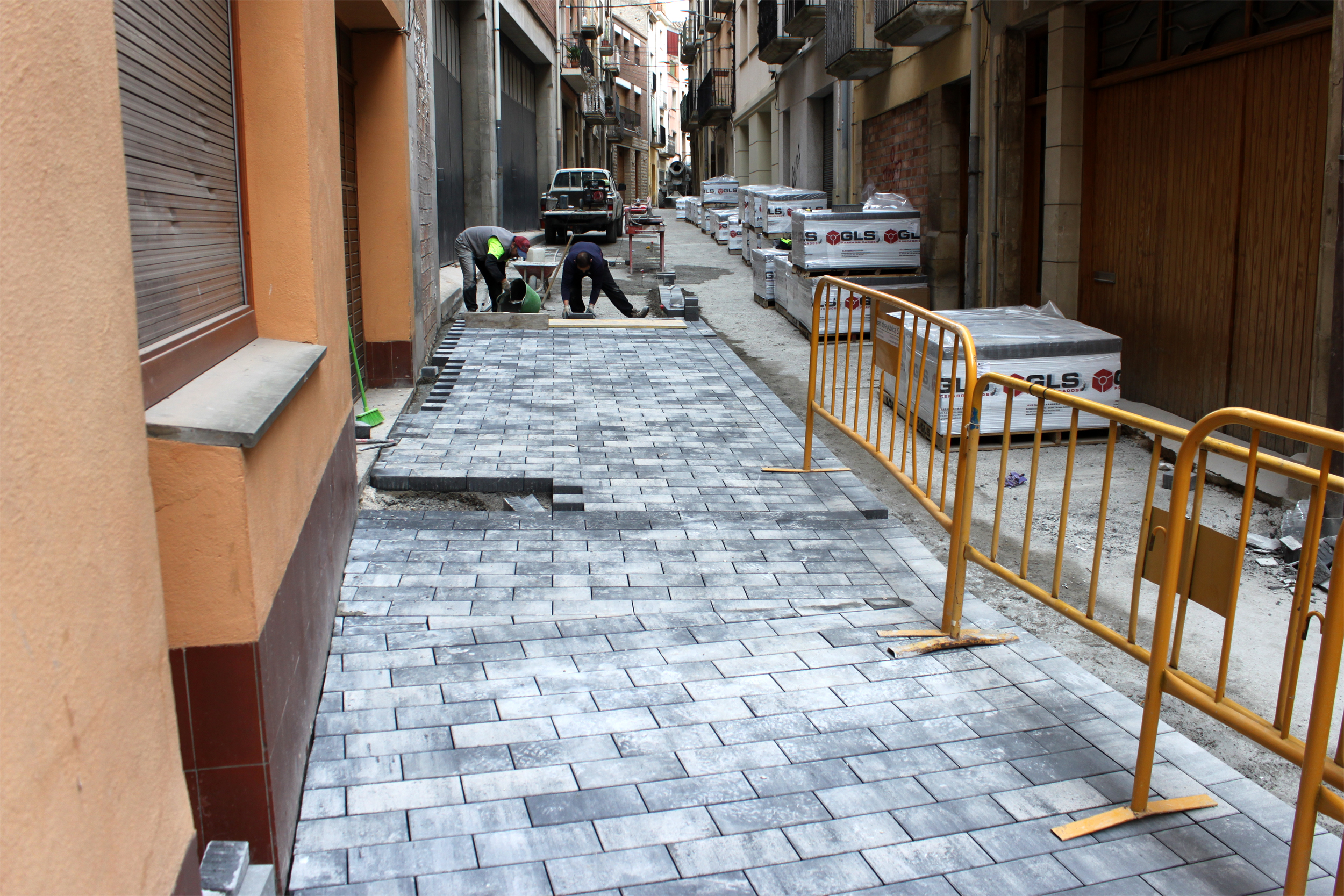 Avancen a bon ritme les obres de renovació del carrer Urgell de Tàrrega