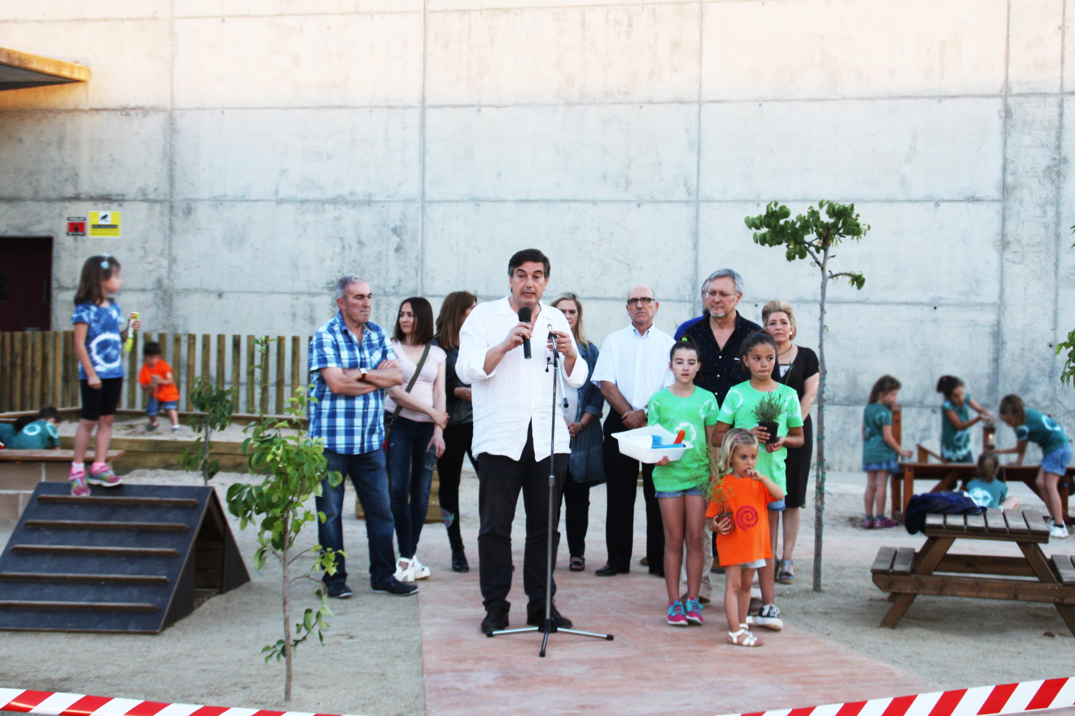 L’escola Valeri Serra de Bellpuig estrena un nou pati educatiu per als alumnes de parvulari