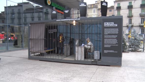 Instal•laran una presó a la plaça del Carme de Tàrrega amb voluntaris tancats en torns les 24 hores en record dels presos polítics