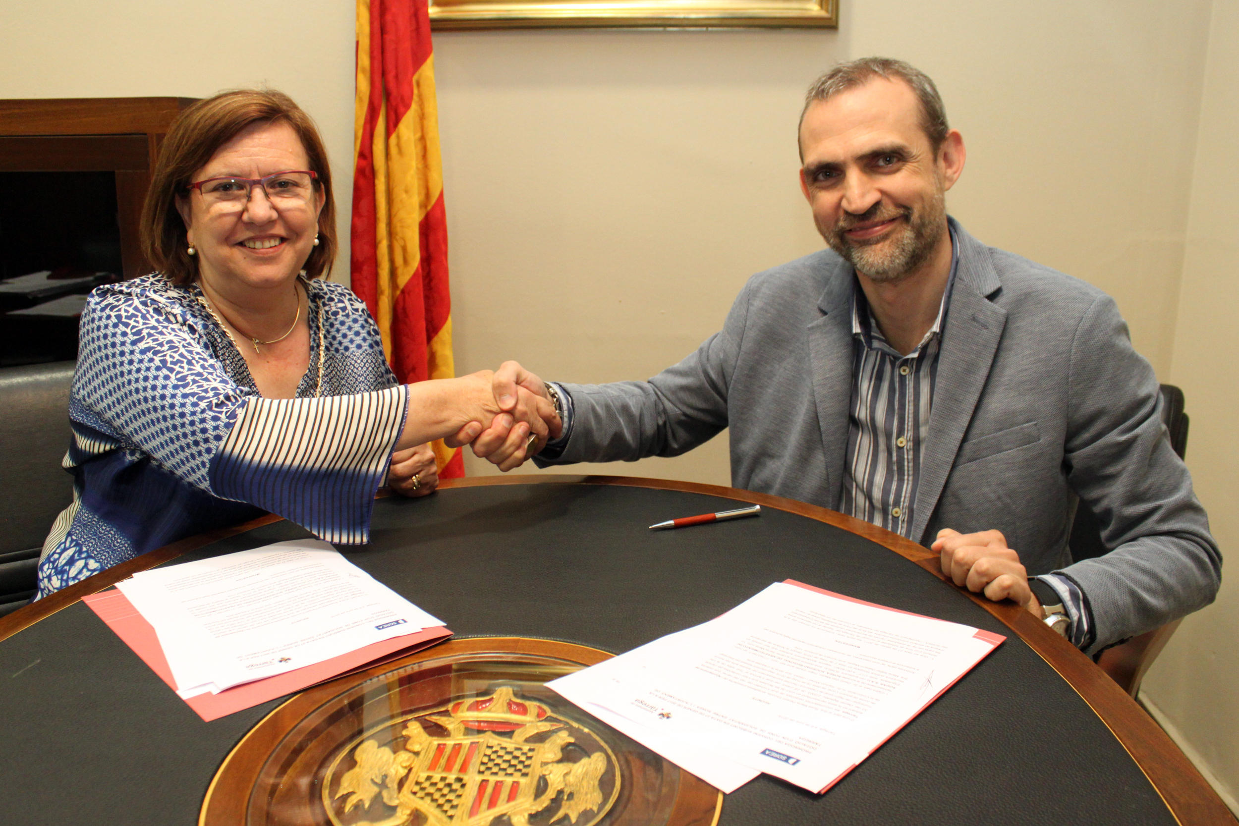 L’Ajuntament de Tàrrega i Sorea renoven l’acord per garantir el subministrament d’aigua de boca a persones amb poc recursos
