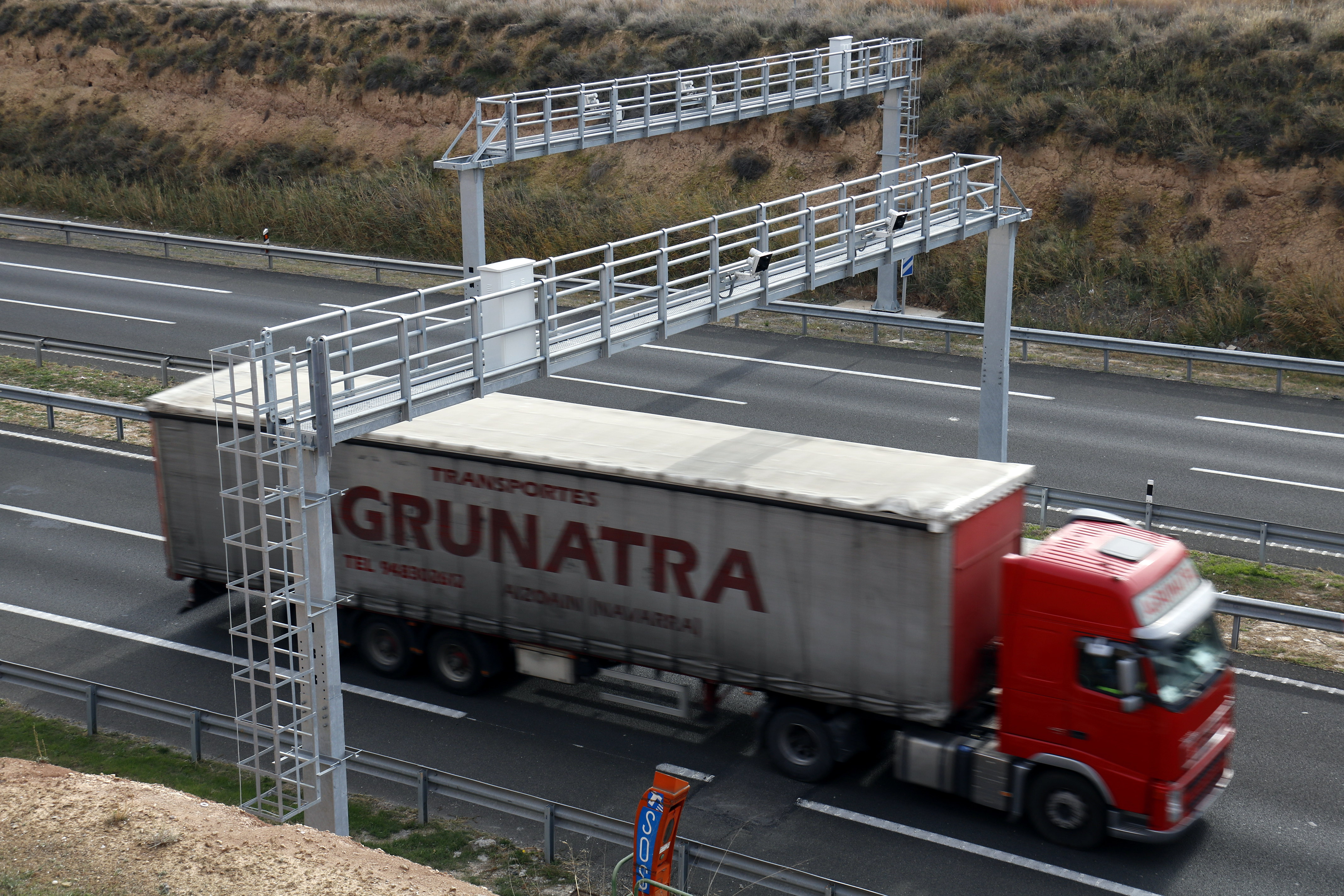 El doble radar de tram de l’A-2 entre Tàrrega i Vilagrassa multa més de 7.200 vehicles en set mesos de funcionament
