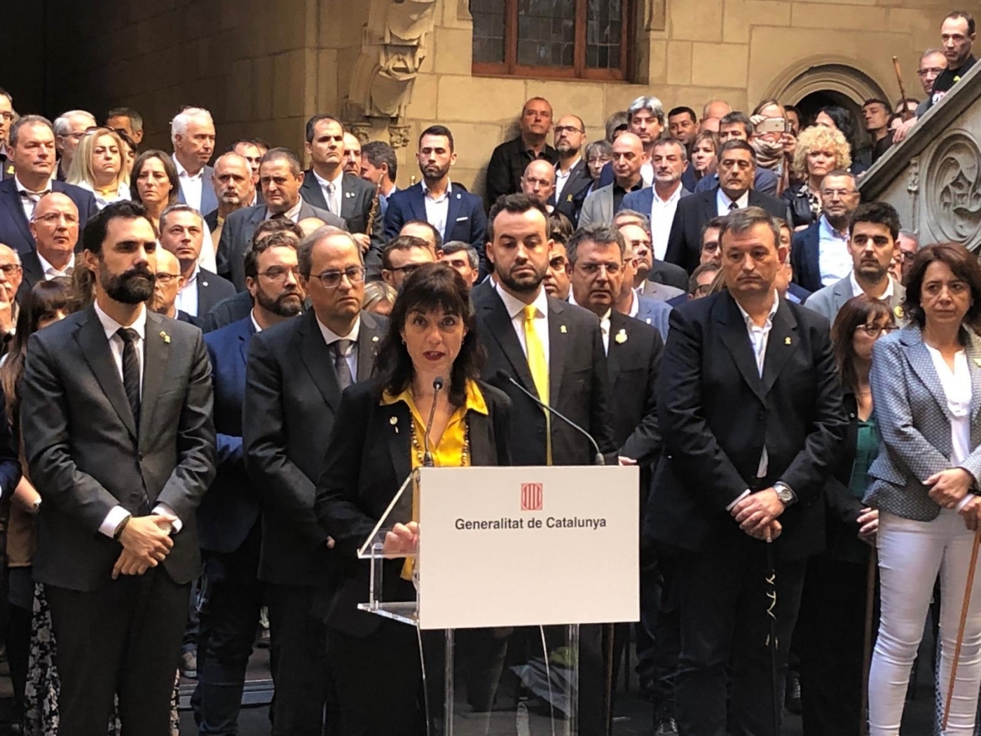 L’alcaldessa de Tàrrega participa en l’acte on 700 alcaldes de tot Catalunya han traslladat a la Generaliat la moció de rebuig a la sentència
