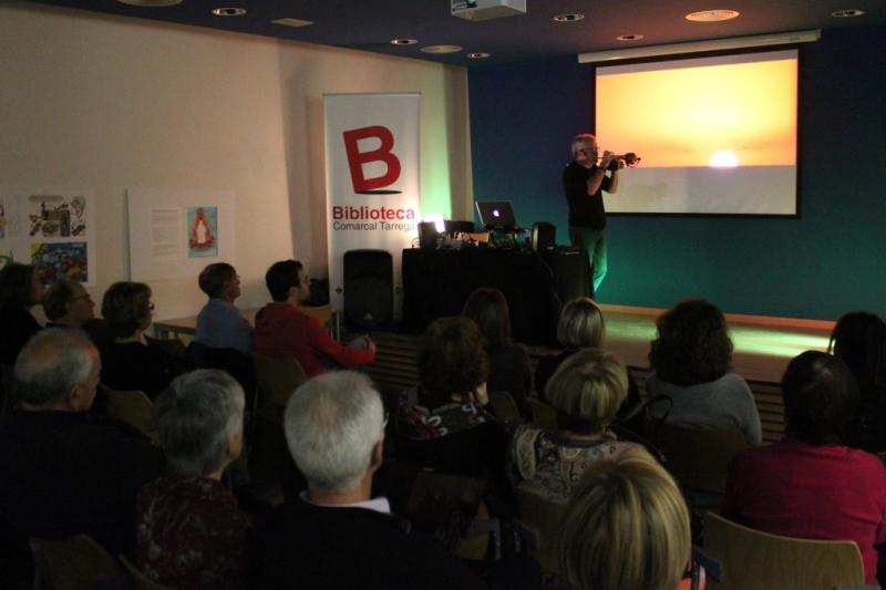Espectacle de Llu&iacute;s Fortuny a la Biblioteca Comarcal de T&agrave;rrega (2)