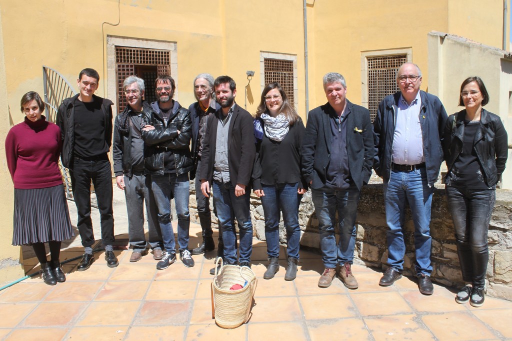 Foto de grup amb Enric Casasses i els ponents de la jornada