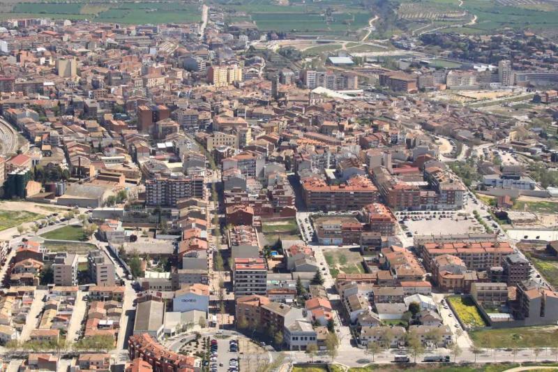 IMATGE D'ARXIU &middot; Vista general del nucli urb&agrave; de T&agrave;rrega