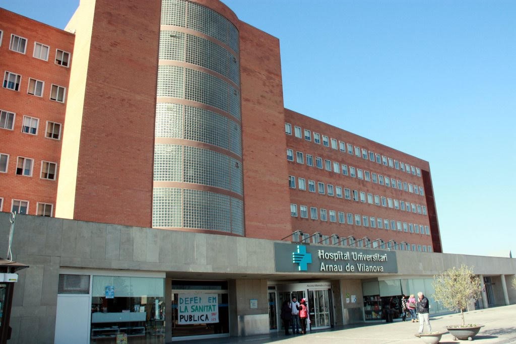 Façana de l'Hospital Arnau de Vilanova de Lleida en una imatge d'arxiu. (Horitzontal)