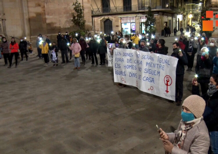 Concentració a Tàrrega sota el lema “Una llum un feminicidi”