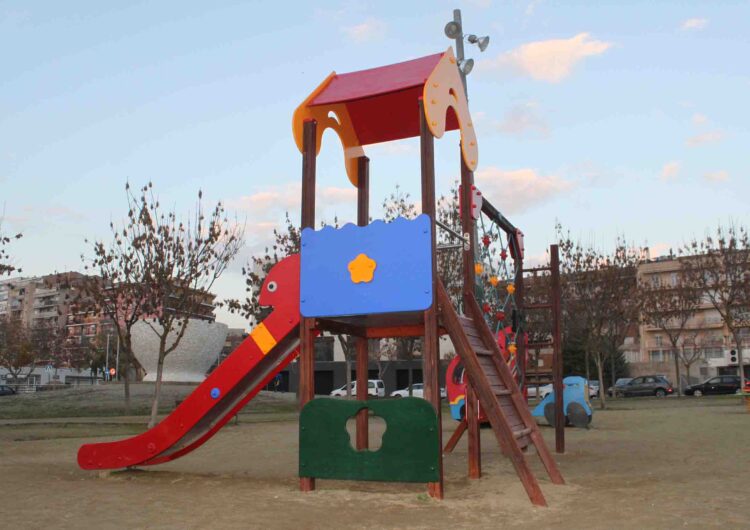 L’Ajuntament de Tàrrega du a terme treballs de reparació dels parcs infantils