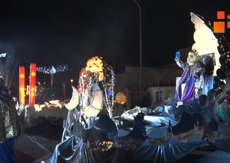 Els Reis Mags d’Orient han instal·lat les seves carrosses a l’Espai Fassina on han rebut la visita dels nens i nenes de Tàrrega.