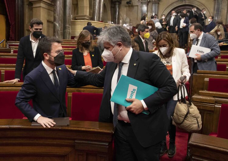 El Parlament investeix Aragonès com a 132è president de la Generalitat amb els vots d’ERC, JxCat i la CUP