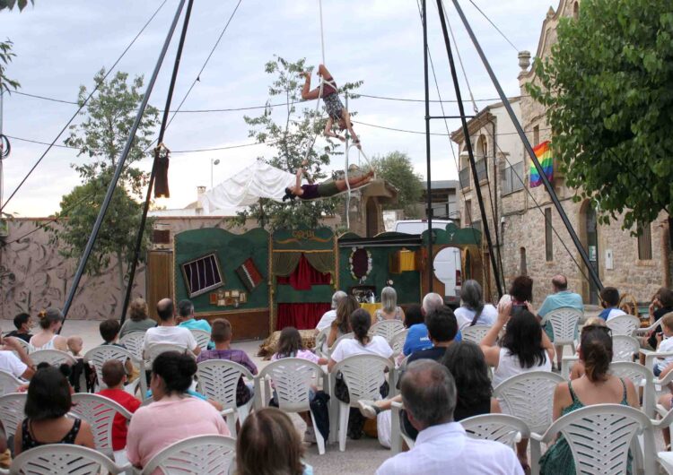 La Regidoria de Cultura de Tàrrega obre amb èxit a la Figuerosa el seu cicle estival d’arts de carrer