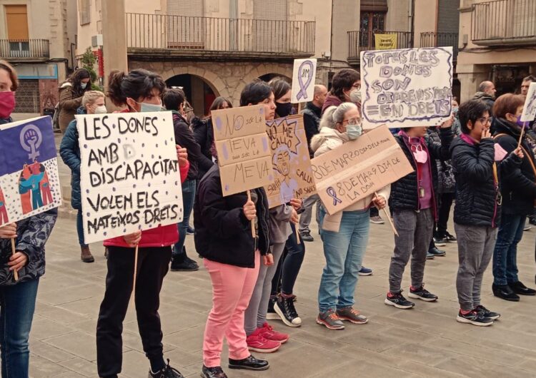 Tàrrega denuncia el patriarcat i el masclisme a través del Manifest del 8-M