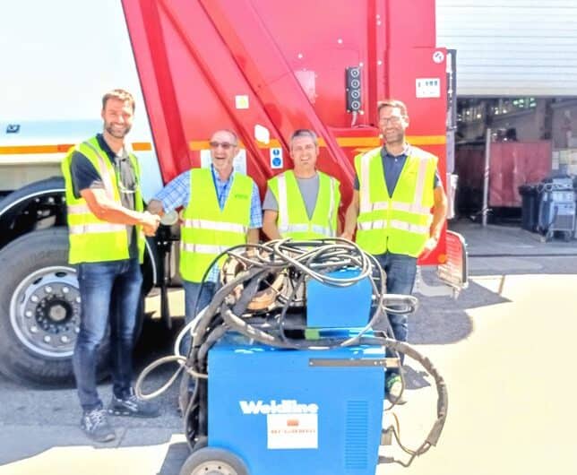 L’empresa Ros Roca cedeix màquines de soldar per als cursos del Centre La Solana de Tàrrega