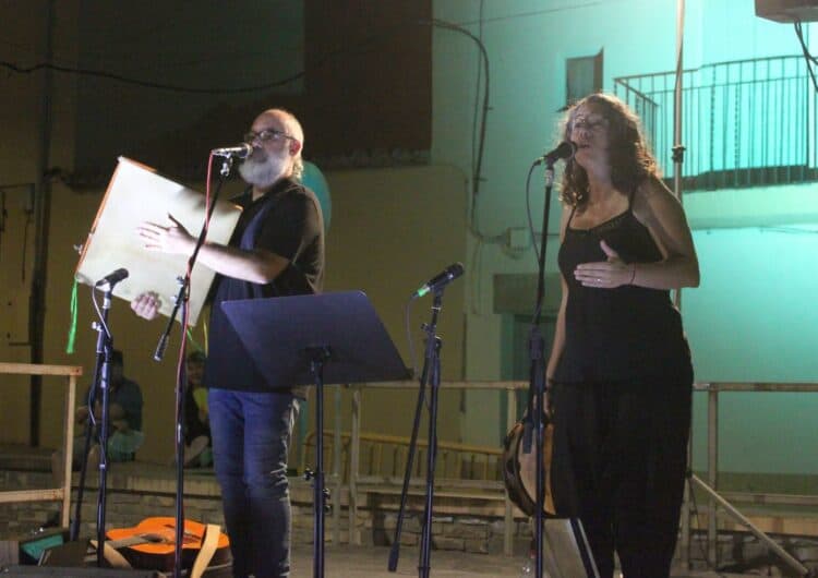 Èxit del concert del duo Ballaveu a Tàrrega amb cançons i danses tradicionals catalanes