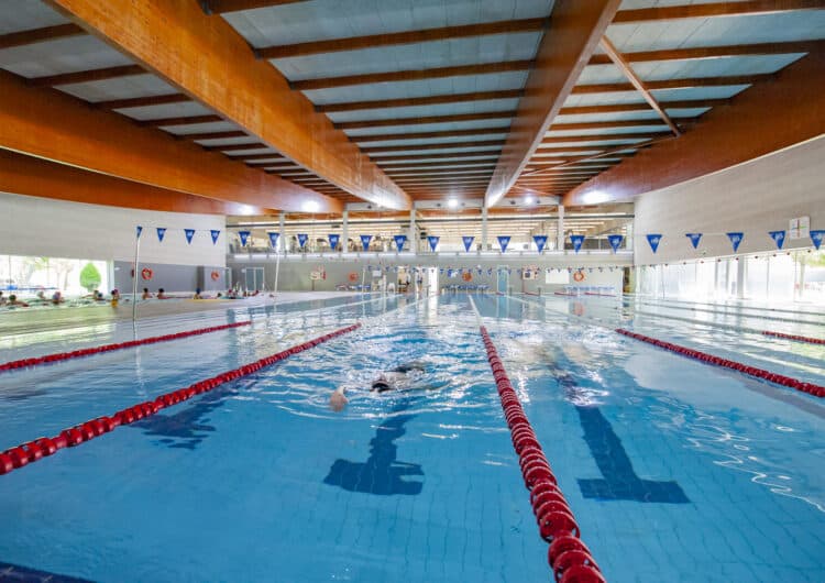 La piscina coberta municipal de Tàrrega celebra un any de la seva reobertura superant els 1.400 abonats