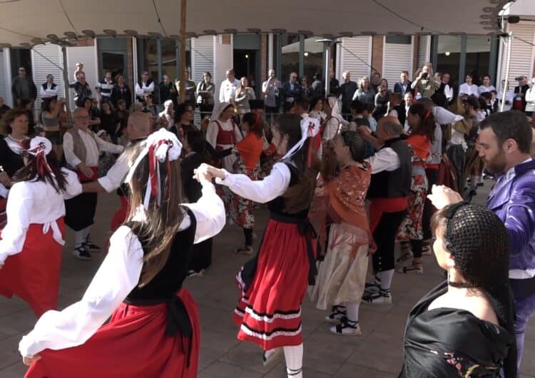 L’Esbart Albada de Tàrrega celebra 70 anys amb una gran festa popular