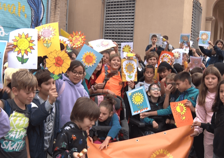 Les escoles de Tàrrega es manifesten per una educació inclusiva dins i fora de les aules