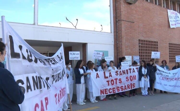 Infermeres i professional sanitari de Tàrrega protesten contra el nou conveni de l’ICS