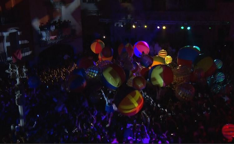 La Nit del Tararot inunda la plaça Major de Tàrrega de cultura popular i més de 700 persones