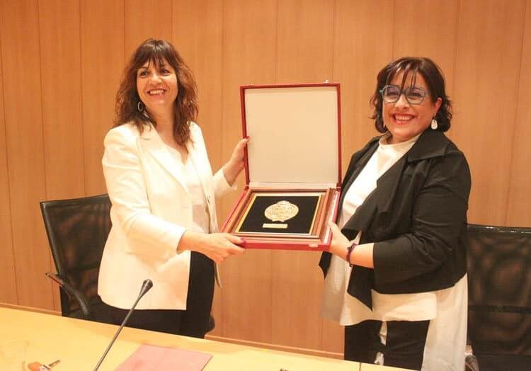 La periodista Gemma Peris repassa en el pregó de la Festa Major de Tàrrega 70 anys d’història de l’emissora municipal