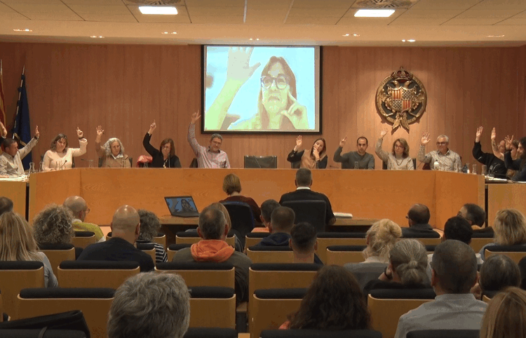 Junts i CUP imposen la seva majoria a Tàrrega per aprovar la rebaixa de l’IBI i la jornada de 35 hores