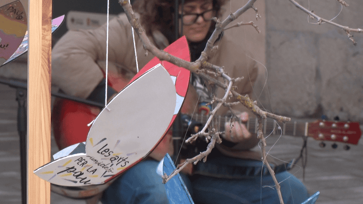 Tàrrega clama per a la pau en el Dia Escolar de la No Violència