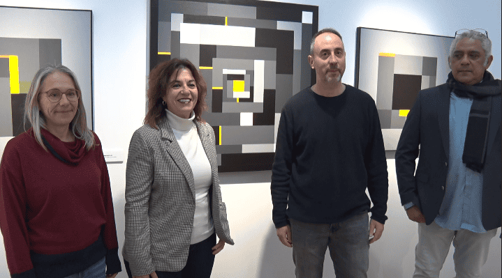 Abstracció geomètrica amb pols targarí