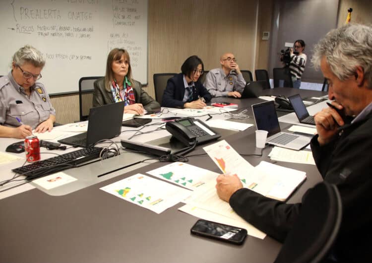 El Govern suspèn l’activitat educativa, universitària i esportiva aquest dijous i també la sanitària no urgent