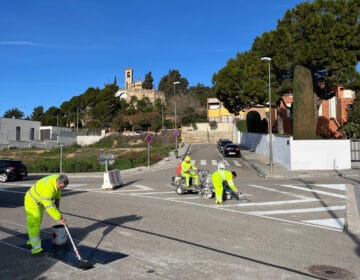 Els carrers de les Santes Espines i Mestre Amigó, vora l’estació d’autobusos, passen a ser de sentit únic i guanyen una trentena de llocs d’estacionament