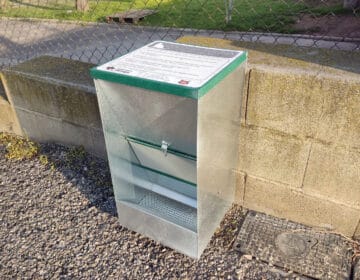 L’Ajuntament de Tàrrega habilita una vintena de menjadores per controlar les colònies urbanes de gats ferals