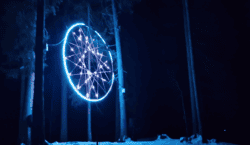 30 anys d’art lumínic i entreteniment internacional