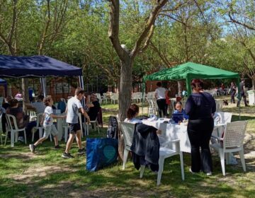 Tàrrega celebra la mona amb èxit al càmping municipal