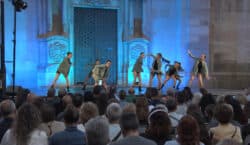 La dansa fa lluir la Plaça Major de Tàrrega