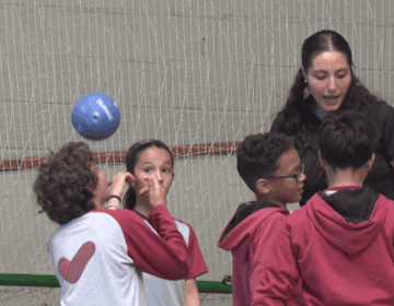 L’handbol entra a les escoles de Tàrrega de la mà del CEACA