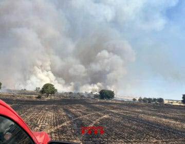 Demanen el confinament de Santa Maria de Montmagastrell, a Tàrrega, per un incendi de camps i rostolls