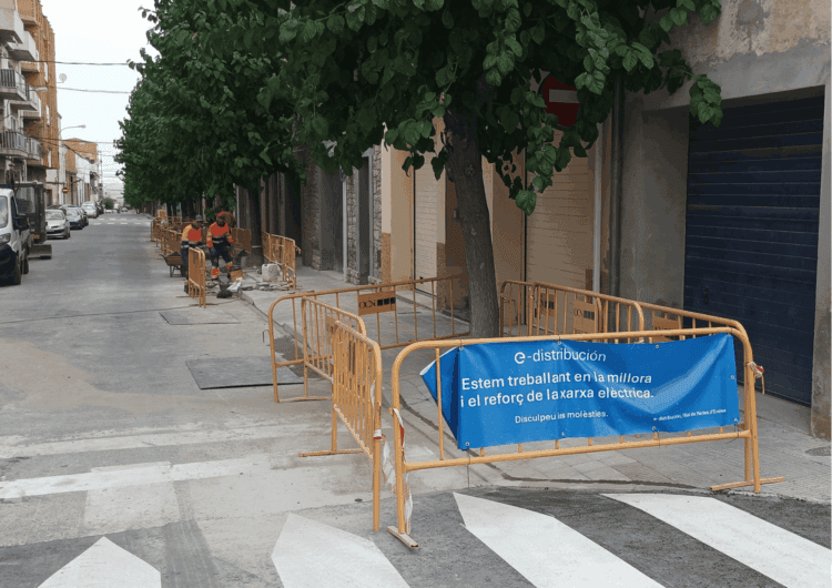 Treballs a Tàrrega per millorar la xarxa elèctrica i reforçar el subministrament